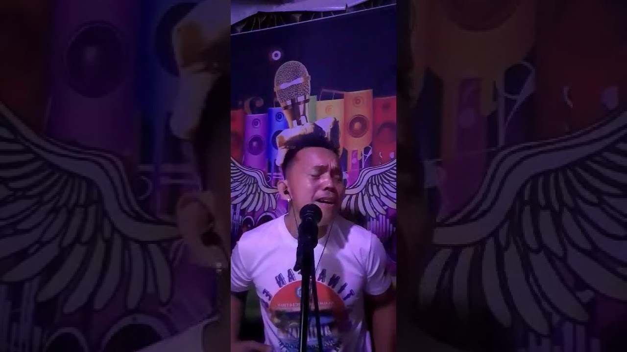 Bakit Kong sino pa by Lloyd umali