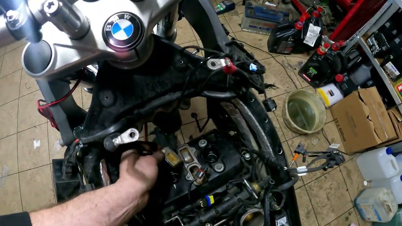 BMW F 800GT - serwis silnika i nie tylko
