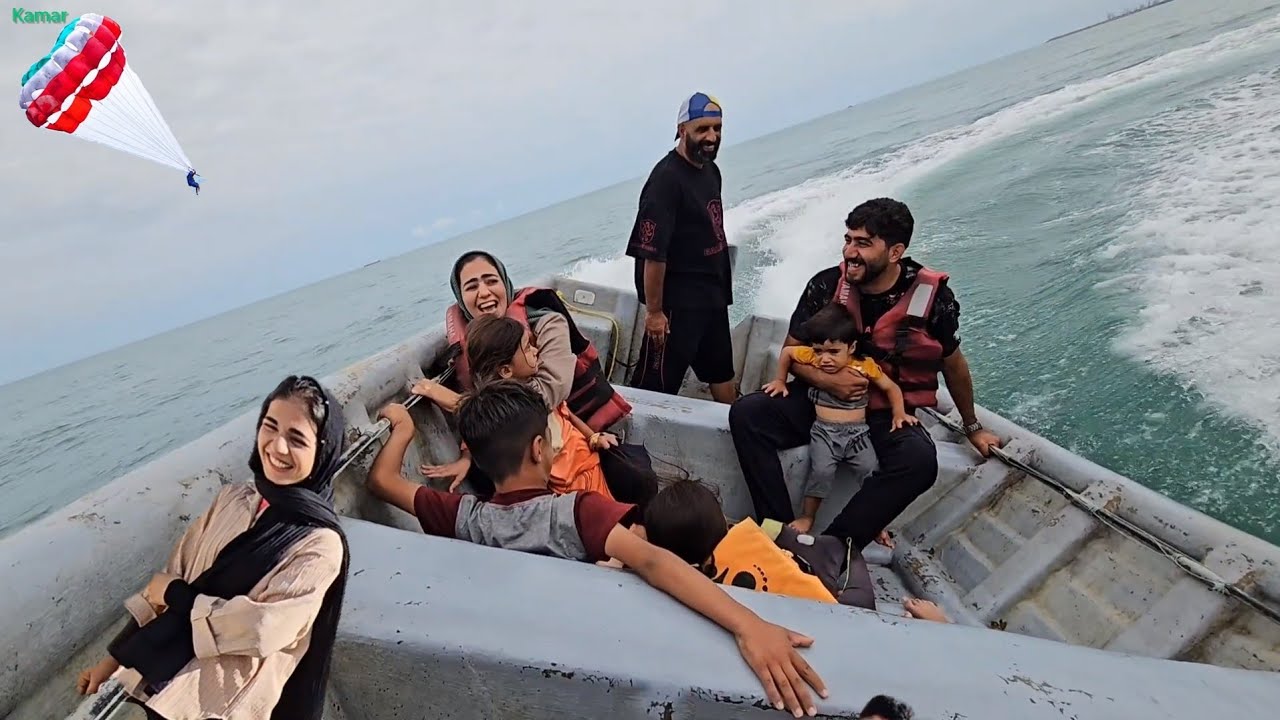 🌊Crazy entertainment of the Kamar family out of the sea!  😱 Kayaking on the waves