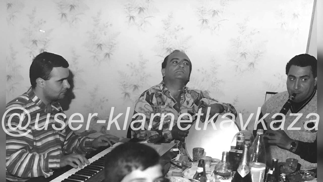 Harutik ev @nkerner  -  Karoi tush 1988
