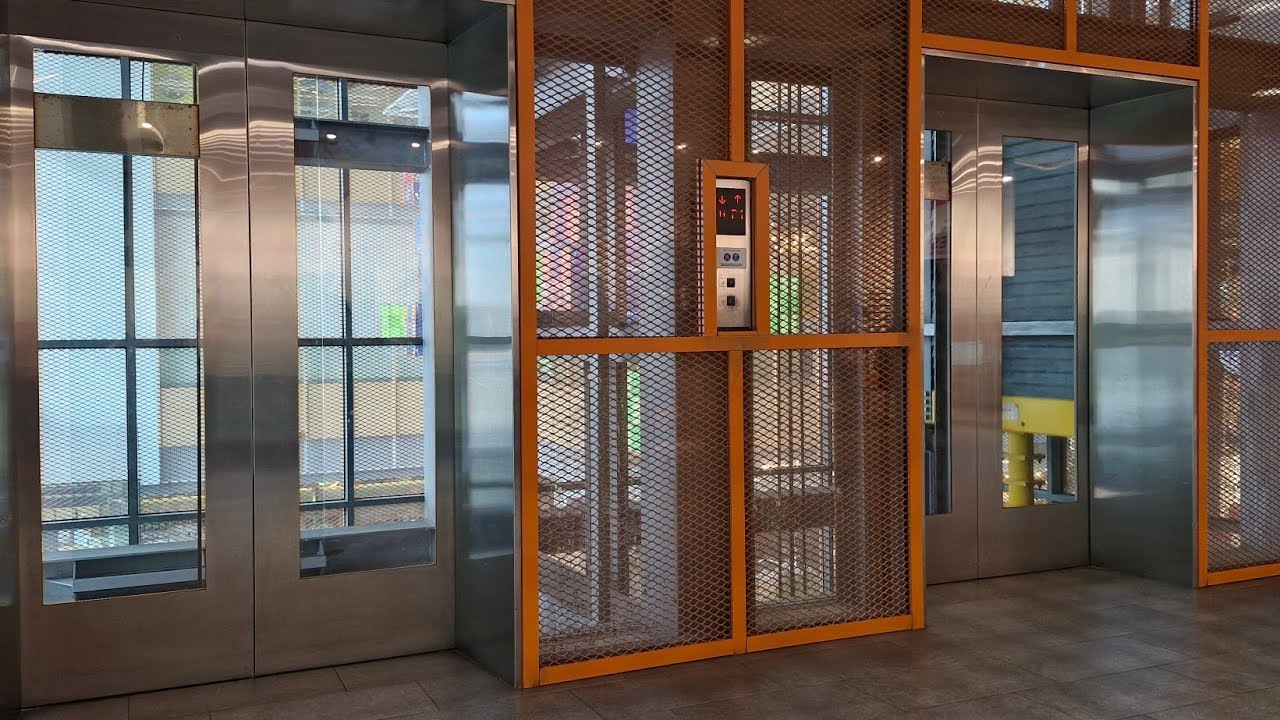 2003 Mitsubishi Traction Scenic Elevator at IPC Shopping Center Mutiara Damansara