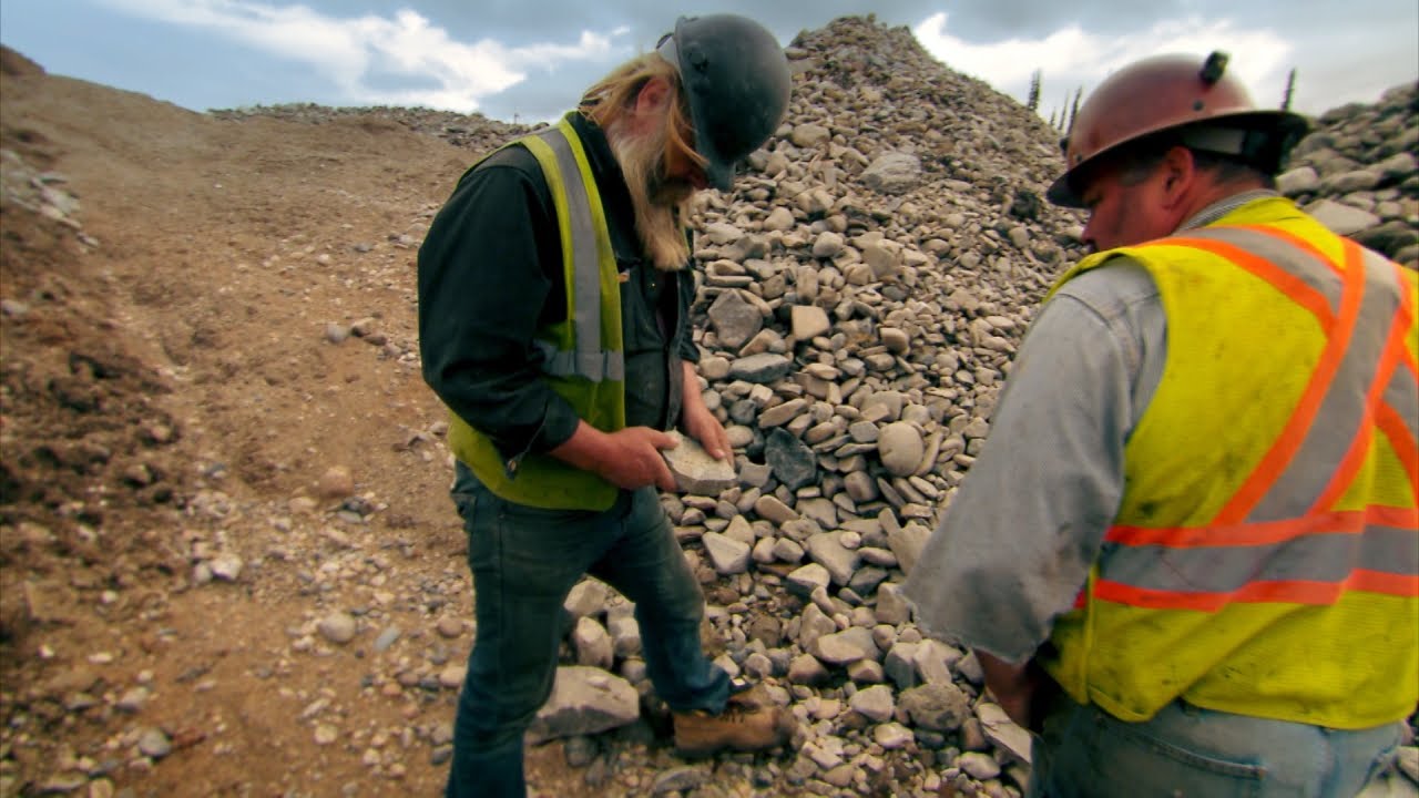 Tony Beets' Dredge Is Losing Gold | Gold Rush