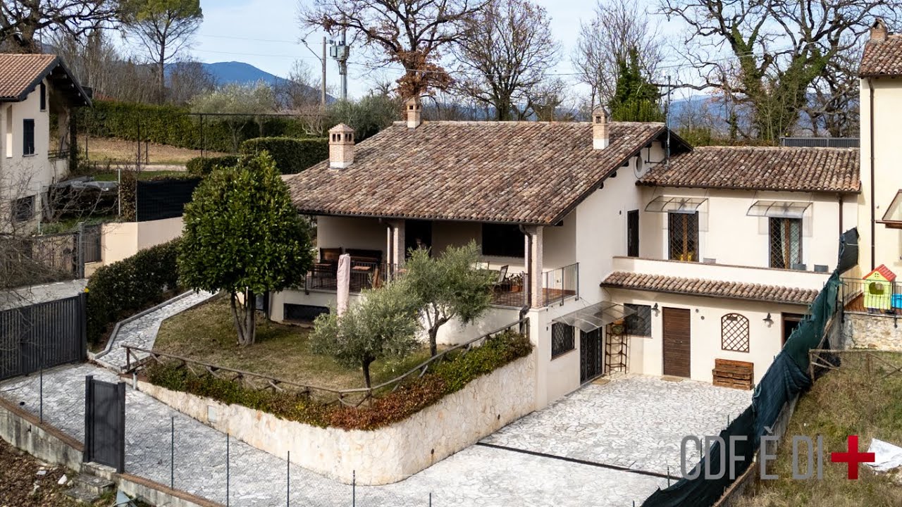 Visita dell'immobile | Sant'Elia (RI) | Villa bifamiliare, recente costruzione con taverna e terreno