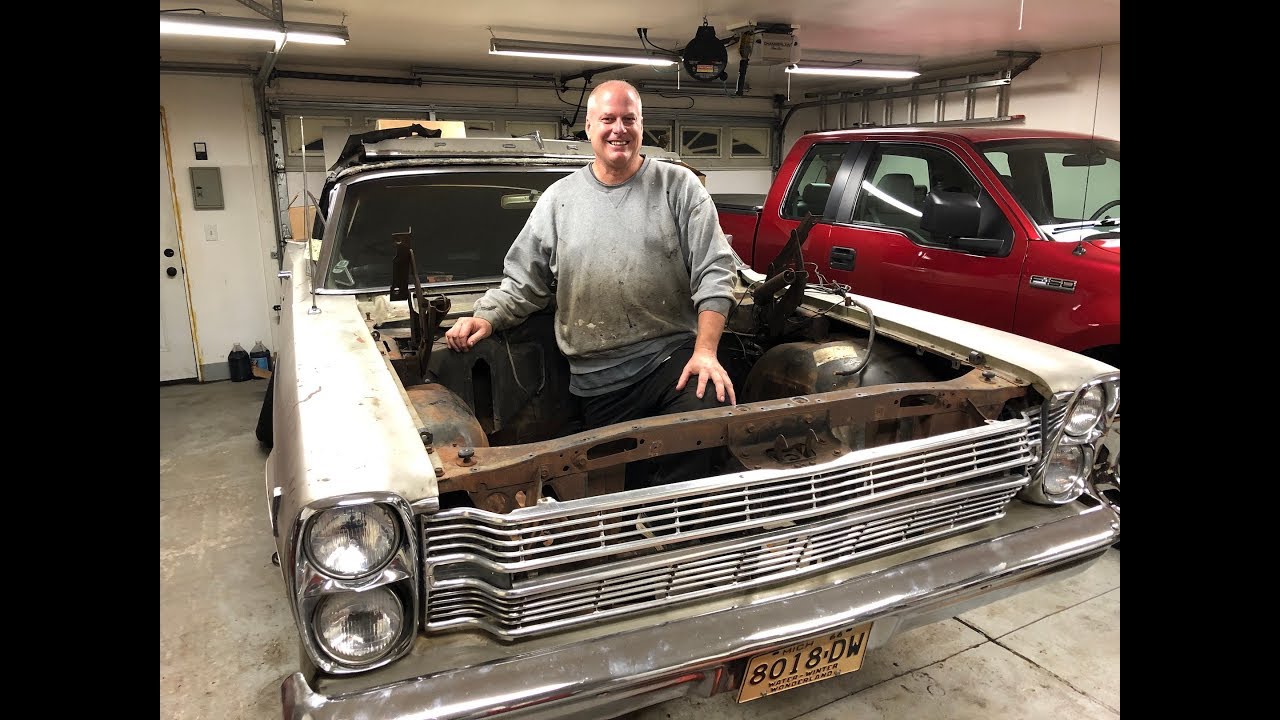 Реставрация кабриолета Ford Galaxie 500 1966 года, часть 29: снятие втулок рычагов подвески.
