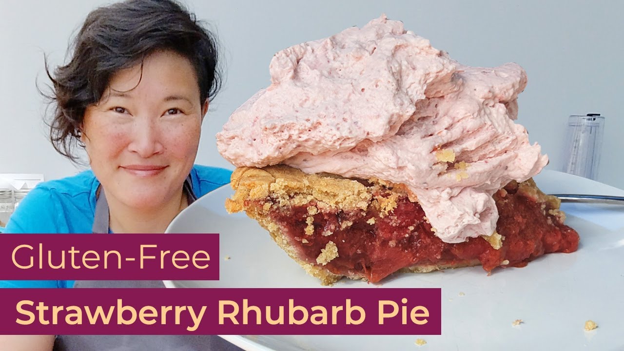 Fresh Strawberry Rhubarb Pie - Vegan Optional 🍓👩‍🍳