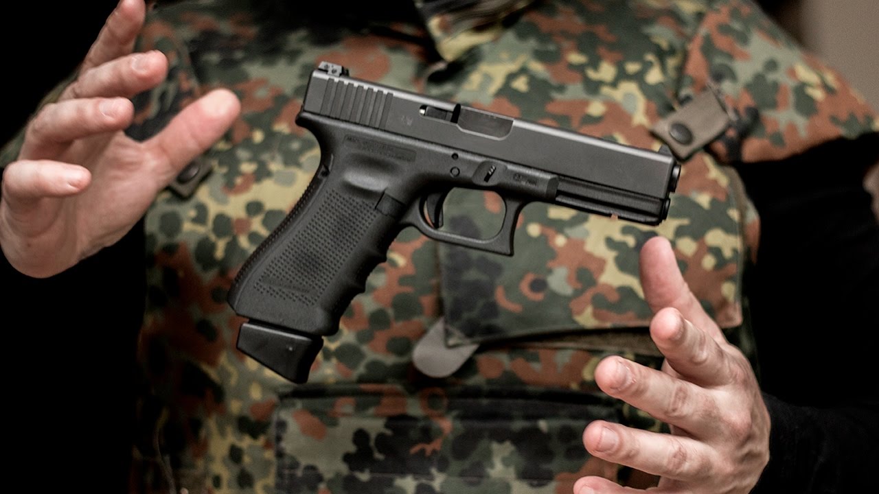 Sexy Glock 17C Gen 4 Gun Porn