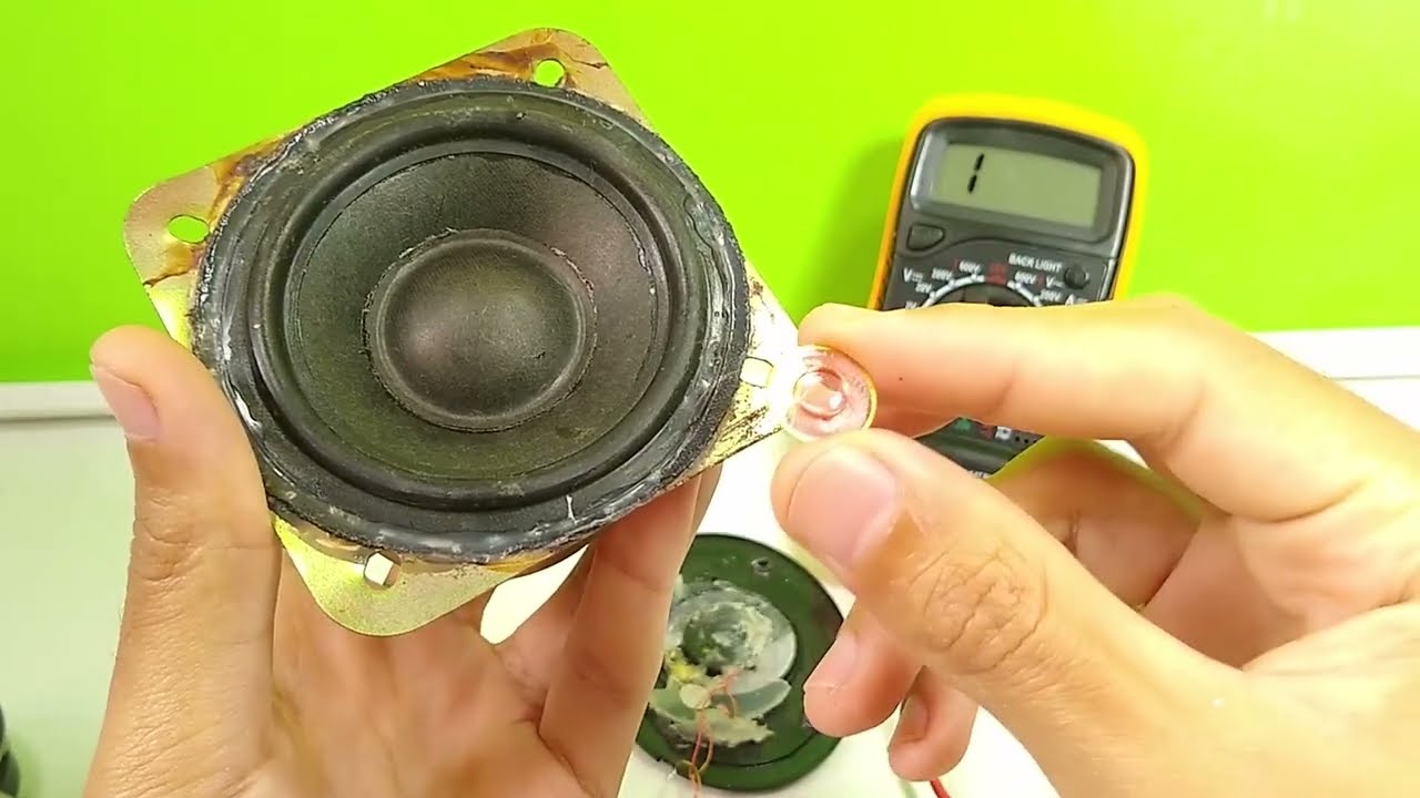 Dá PRA FAZER CAIXINHA DE SOM ou FONE DE OUVIDO P2 COM ALTO FALANTE DE NOTEBOOK OU DE CELULAR?