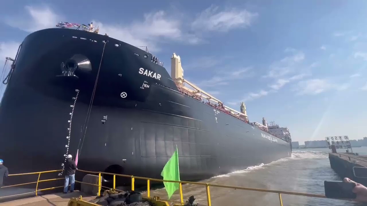 САКАР - нов 32000-тонен кораб за БМФ бе спуснат на вода.
