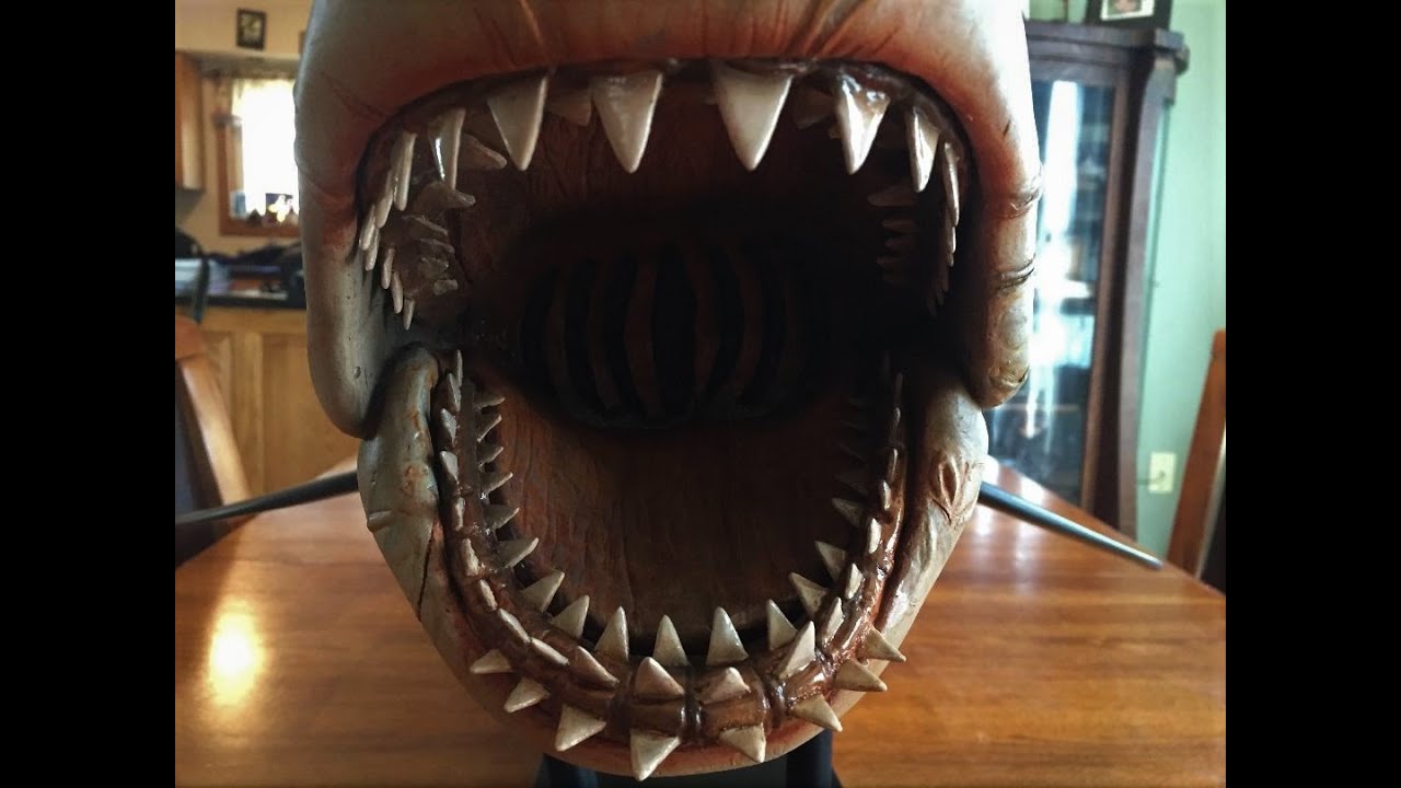 1/6/ scale (50 inch) Bruce Shark UK (JAWS) Unboxing video