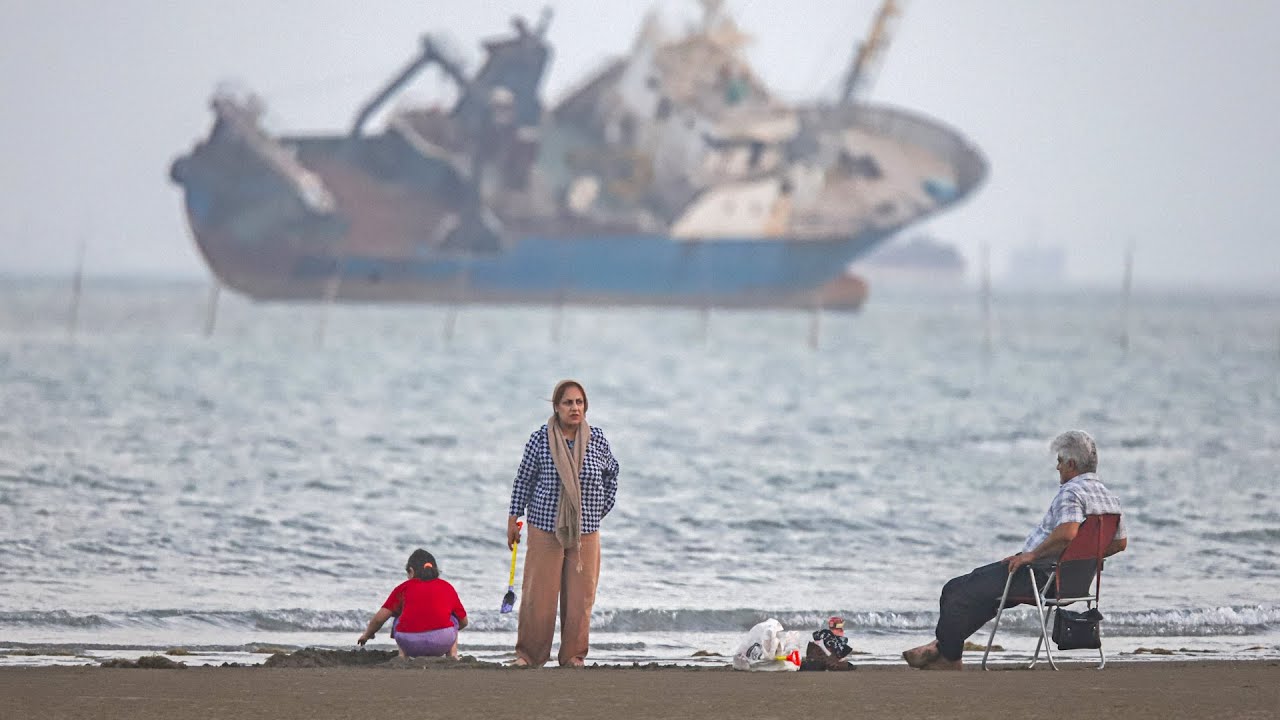 US and Iran Move Closer to Deal Despite Hormuz Skirmishes