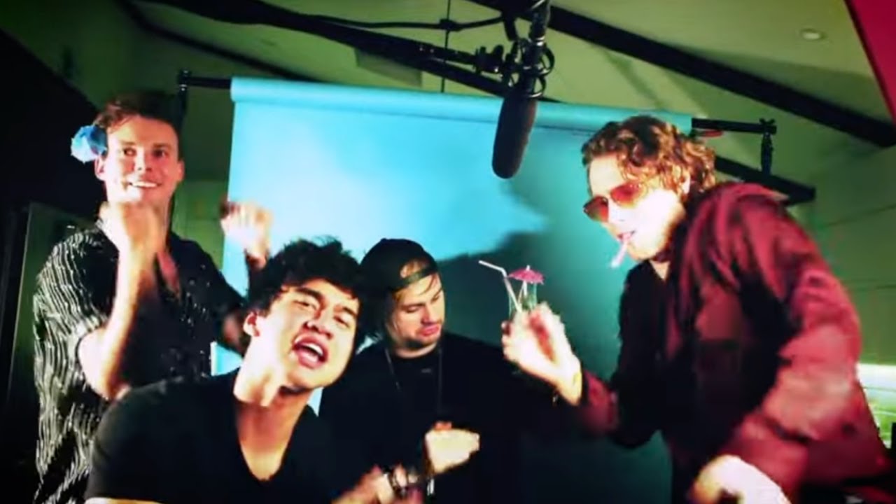 5sos cocktail chats but just my fave moments