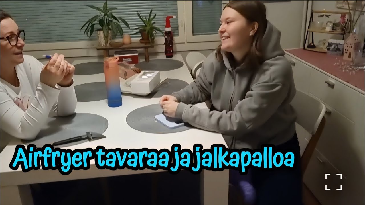 Jalkapalloa, ravintolassa, airfryer juttuja, remonttia👌#arkivlog #dailyvlog #herttajakerttu 