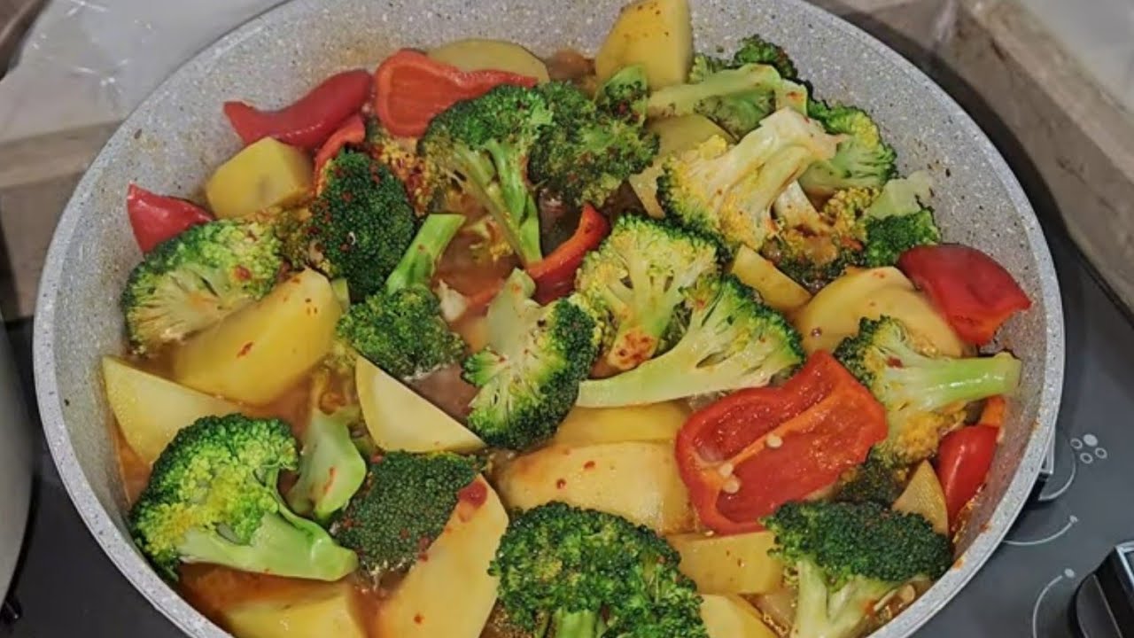 ⭐️BROKOLİ YEMEĞİ 👉TABAK TABAK YİYECEĞİNİZ SAĞLIKLI BİR YEMEK #food #trending