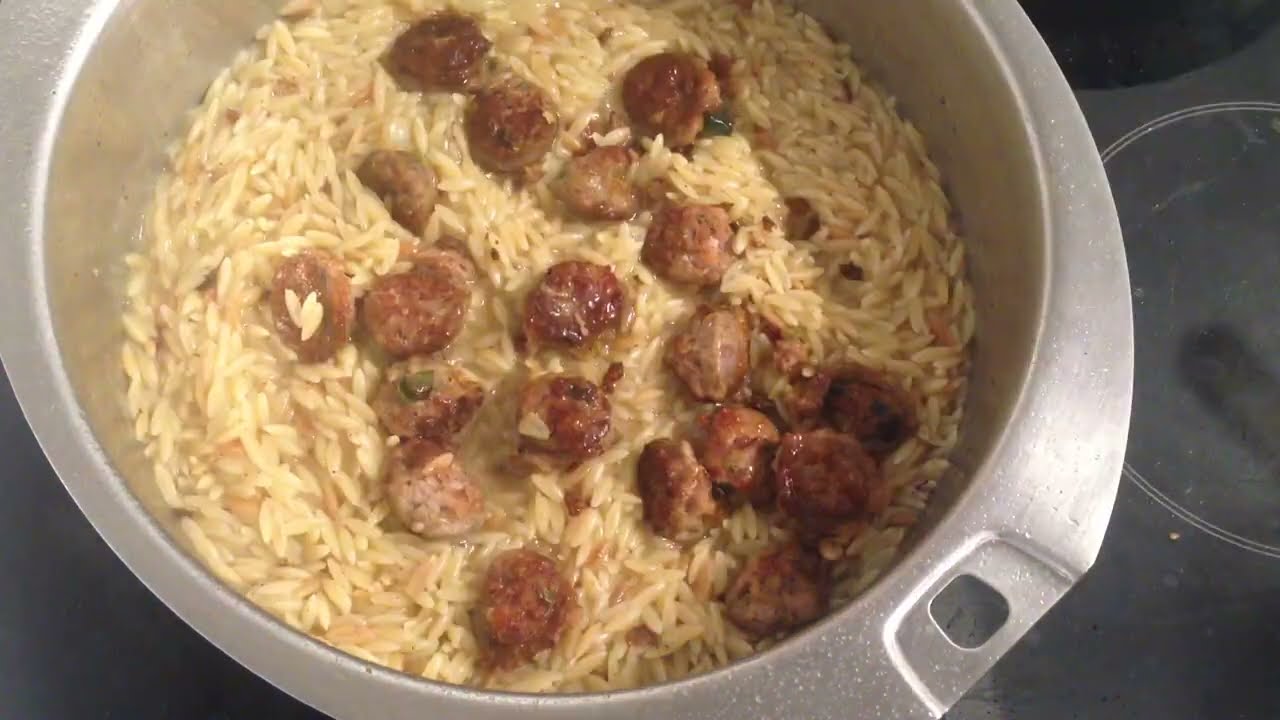 Κριθαρότο με χωριάτικο λουκάνικο!!! Εύκολο!!!  Γρήγορο!!!  Υπέροχο!!!