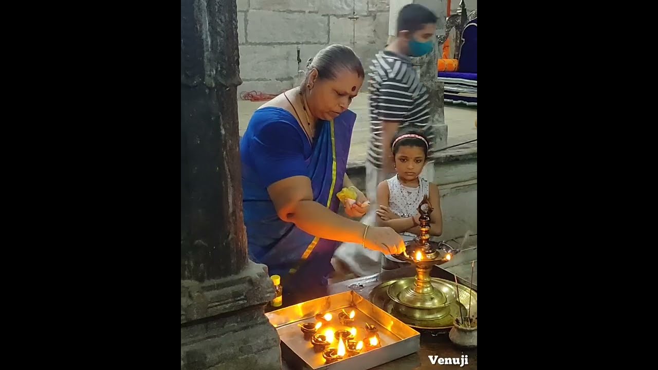 കരിങ്കൽ ക്ഷേത്ര മഹിമയിൽ നിലകൊള്ളുന്ന കൊച്ചി ഗോശ്രീപുരത്തെ കേരളേശ്വർ ശിവക്ഷേത്രം.