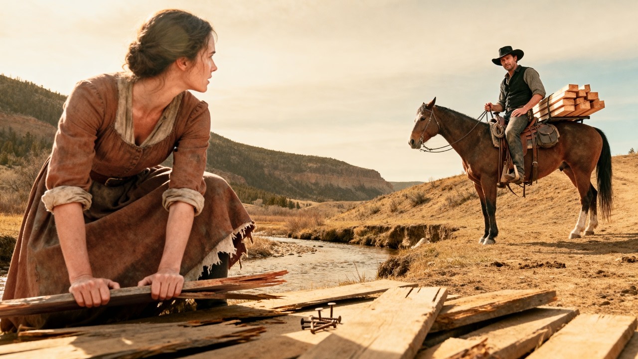 Widow Was Building a Shelter With Broken Boards—Rancher Watched From Afar Then Rode Over With Lumber