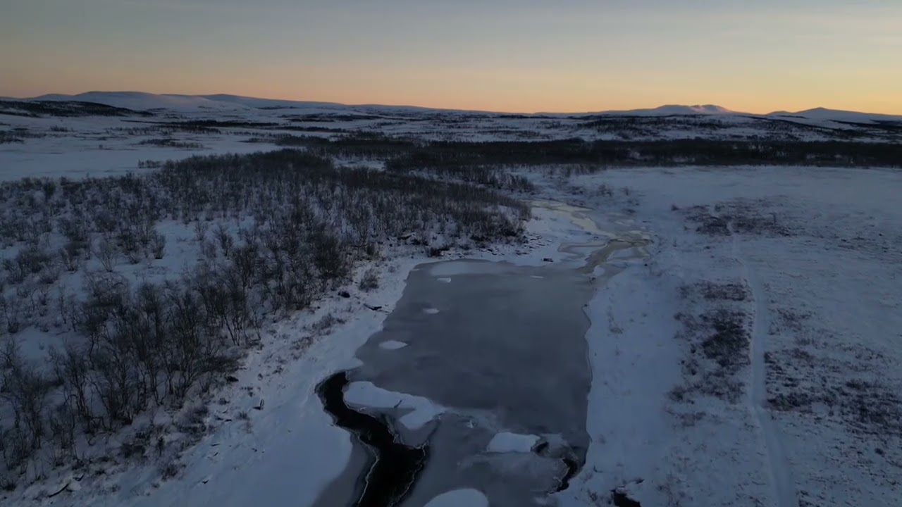 &Aacute;isaroaivi Smalfilm & Sauna sjekker forholdene p&aring; Sennalandet