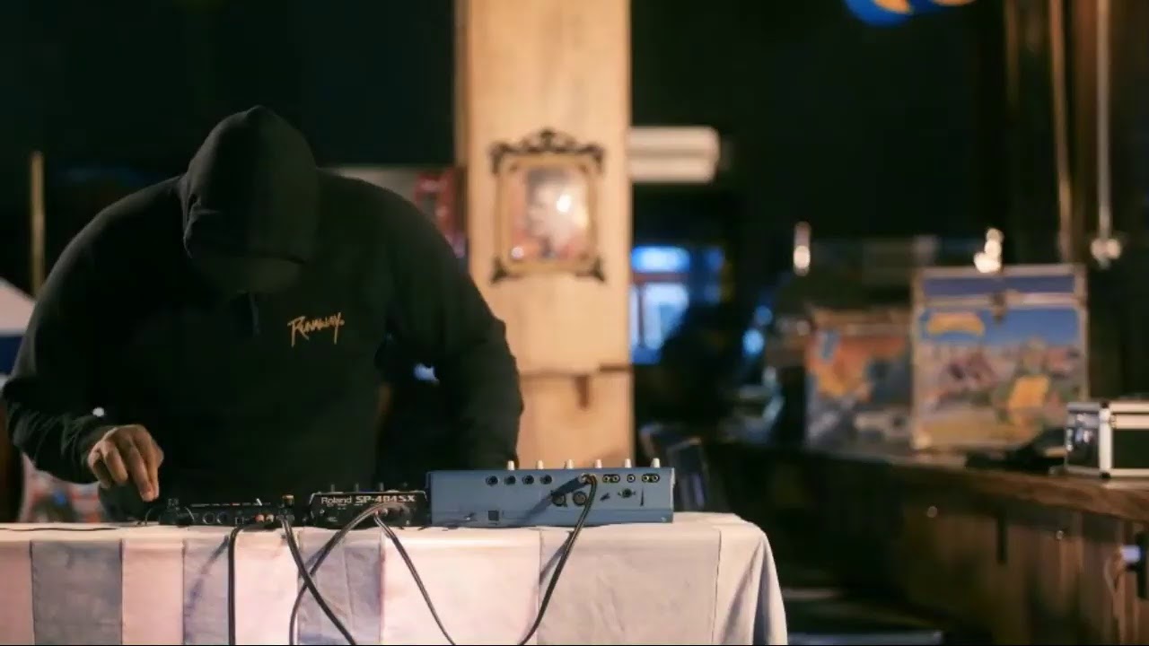 Raund Haus & coffeehaus (Oak City Slums // Treee City // OG SENPAiii // Kyoju)