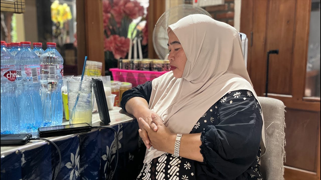 Ningsih Tinampi sedang live sekarang!