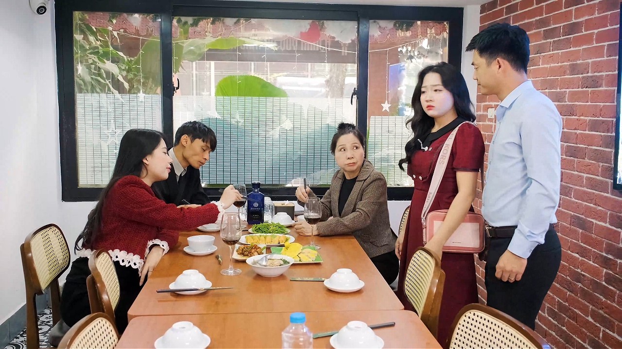 Tiểu Thư Đi Làm Bị Chèn Ép Liền Đứng Lên Quyết Tâm Đòi Lại Công Bằng Và Cái Kết - Tập 1860