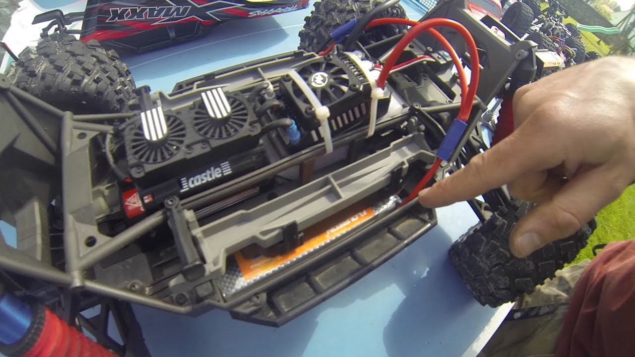 Traxxas XMAXX initial thoughts on hobbywing Max5 esc and quick run on grass