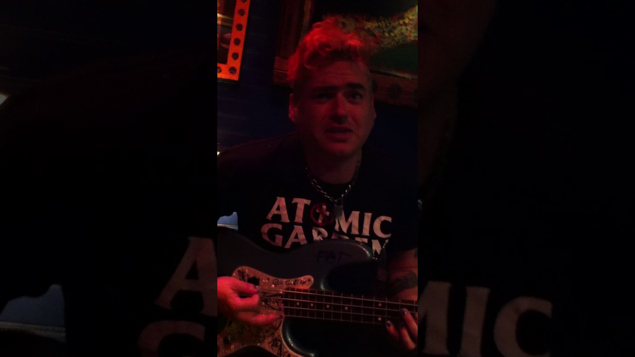 Fat Mike, dressing room Fat Wreck Chords anniversary, Pass the Bass
