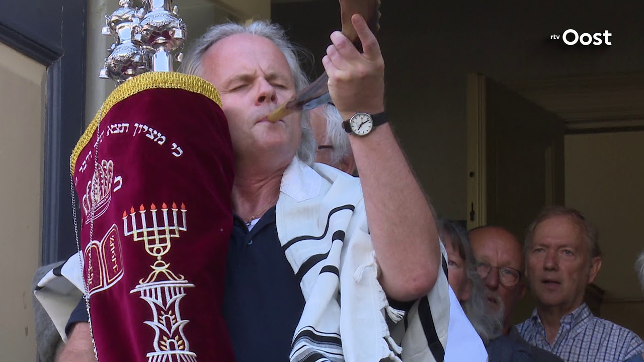 Voorzitter Joodse gemeenschap krijgt klap bij definitieve vertrek uit Deventer synagoge