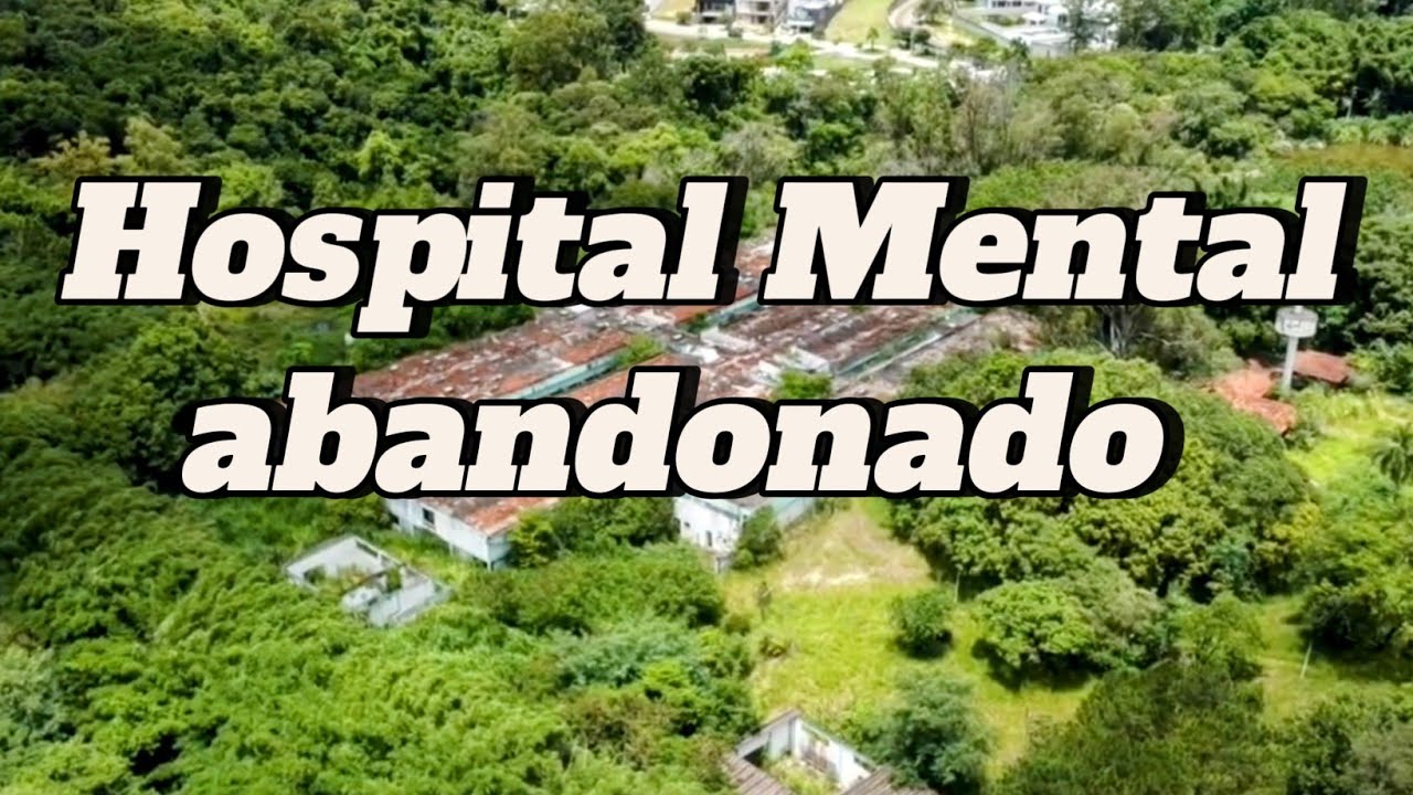 Hospital Mental abandonado Totalmente coberto por matos