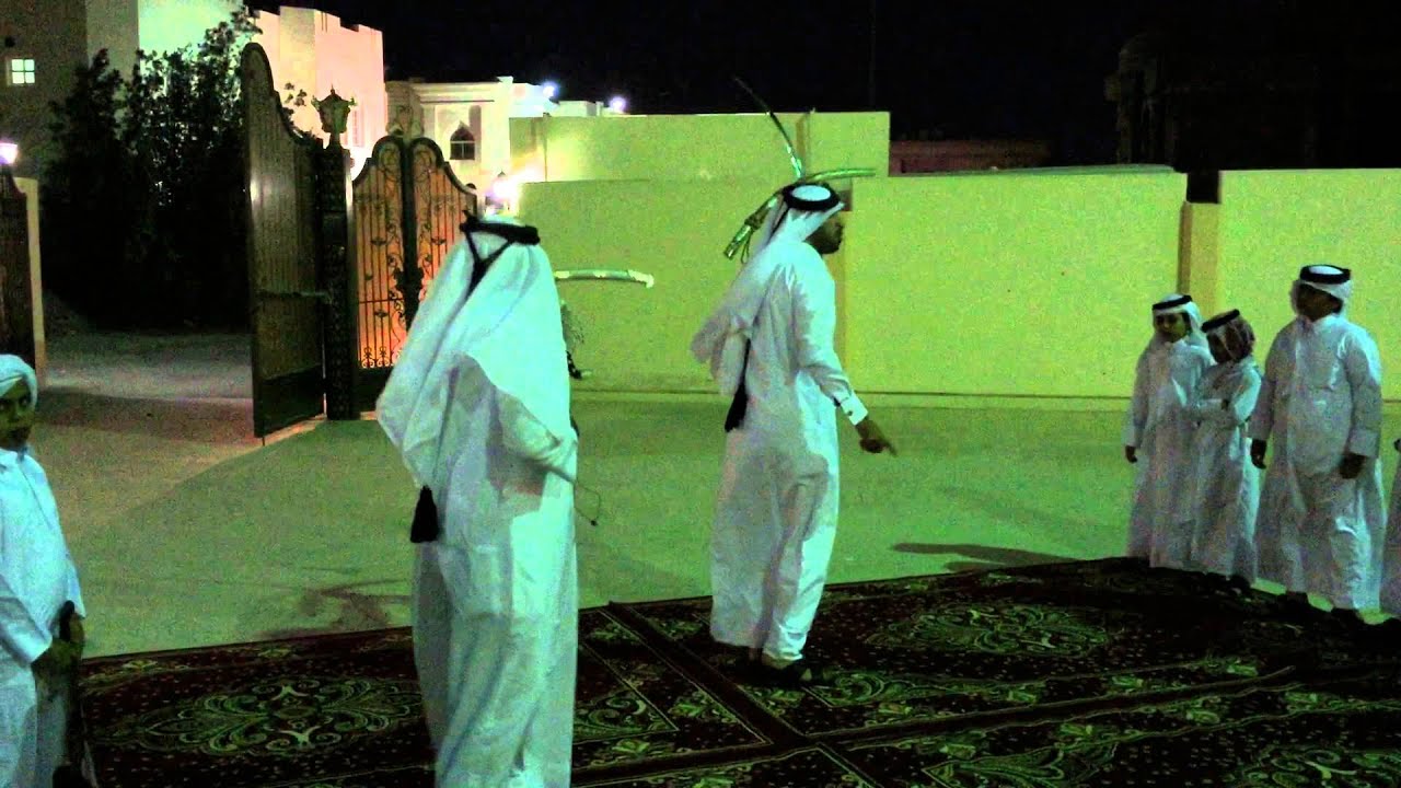 مركز نوماس درس في فن أداء العرضة القطرية