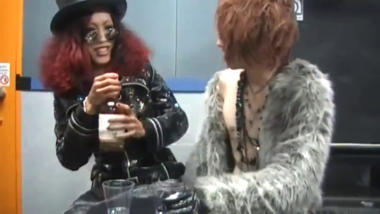 Lycaon  -  Momentos divertidos con Yuuki (parte 1)