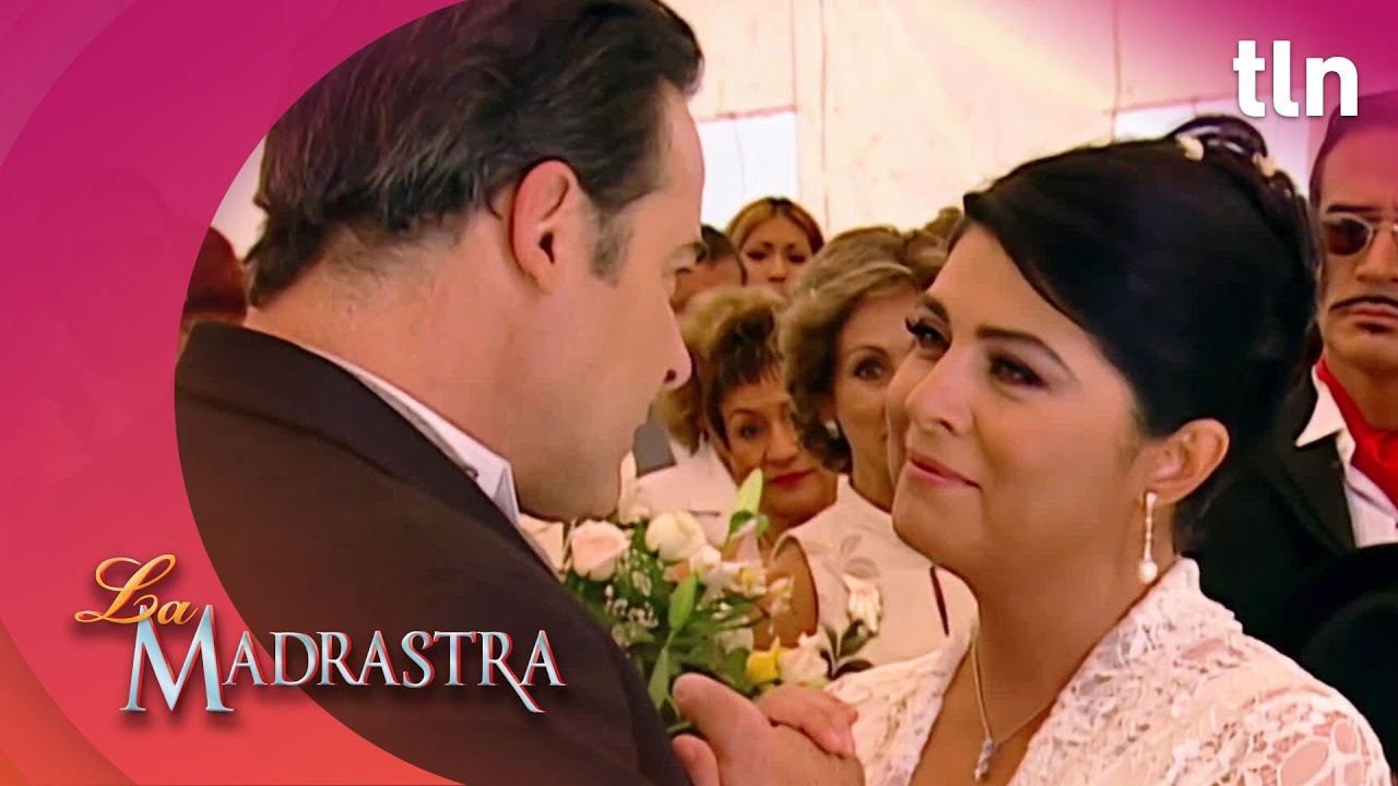 María y Esteban renuevan sus votos matrimoniales, con sus hijos | La Madrastra | Capítulo Final 2/2