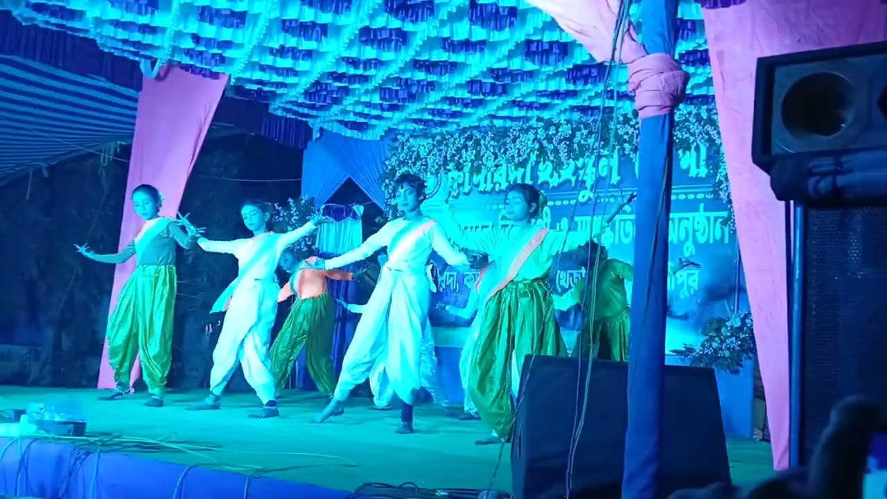 স্কুলের বার্ষিক অনুষ্ঠানে 🙏