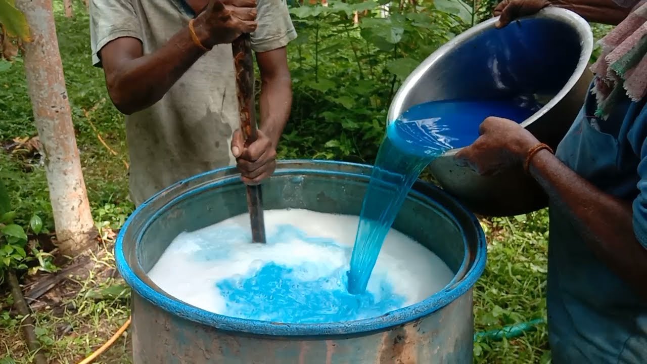 Arecanut Medicine Spraying Machine | How To Spray Bordouex Mixture In Arecanut Plants