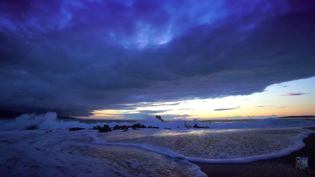regarde la beauté de la nature la mer le sable la plage les nuages ​​& coucher de soleil & être zen