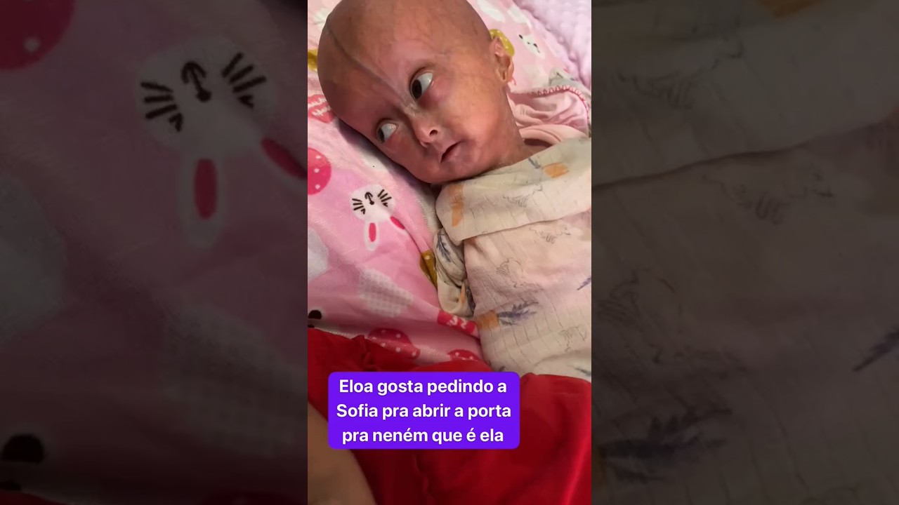 Elo&aacute; pedindo para abrir a porta