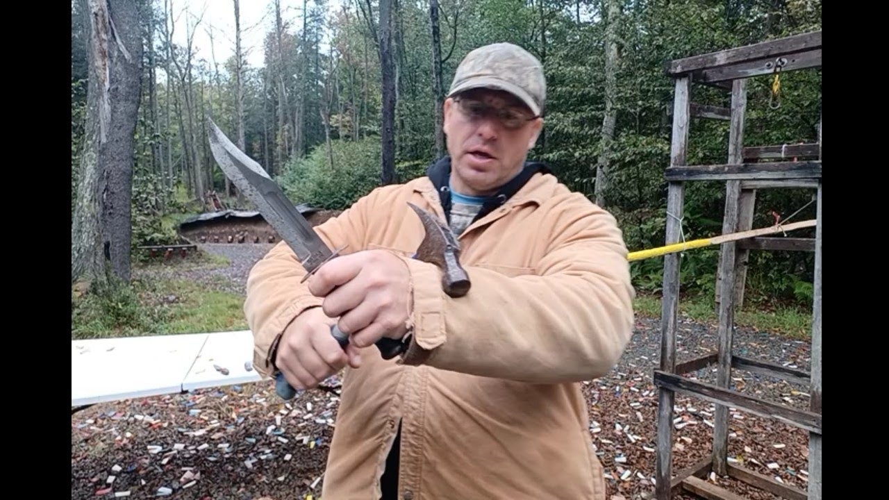 Hammer vs Knife