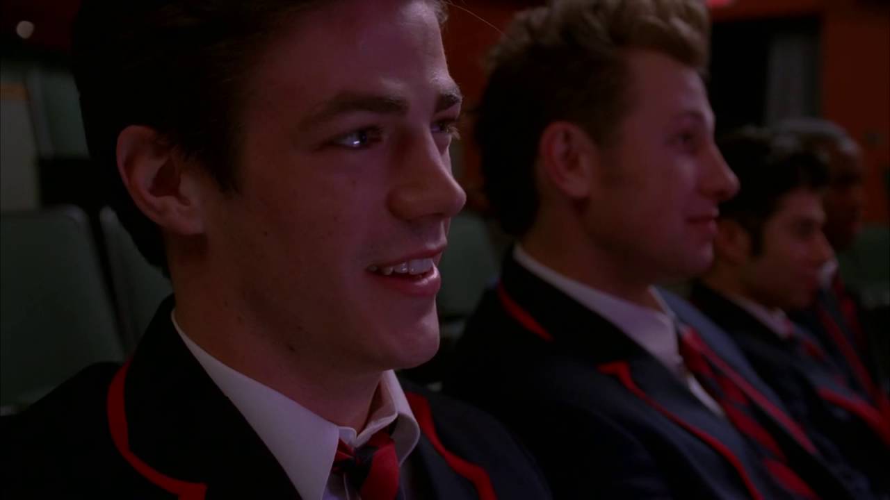 GLEE Full Performance of Black or White