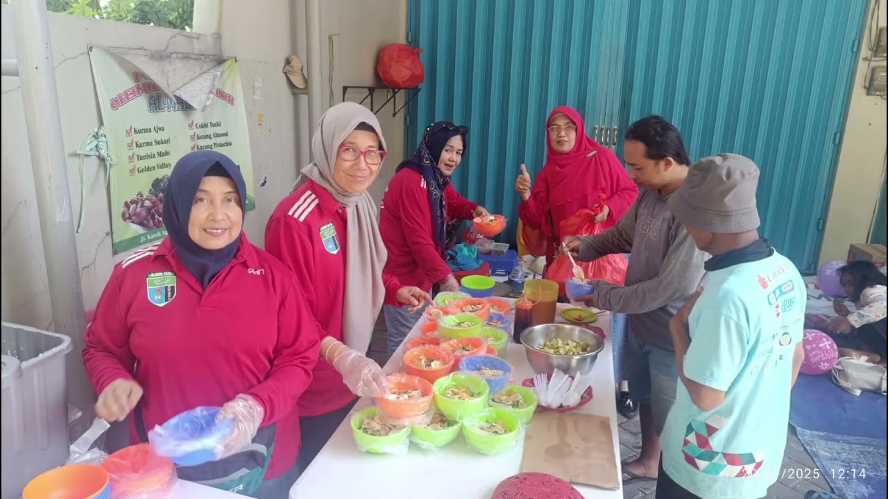 Kegiatan BAKSOS Alumnus SMPN 10 Surabaya '76. #baksos #smpn10 #charity