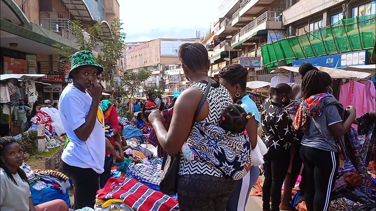 Kampala City's Biggest Sunday Market - African Street Market