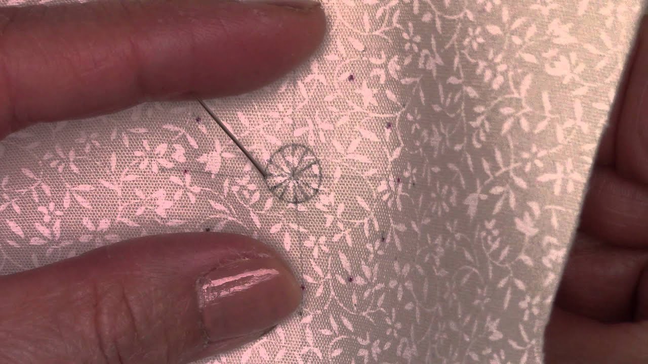 ビーズ刺繍初級　第9回　カップ型スパンコールとビーズを一緒に刺す花を作りましょう