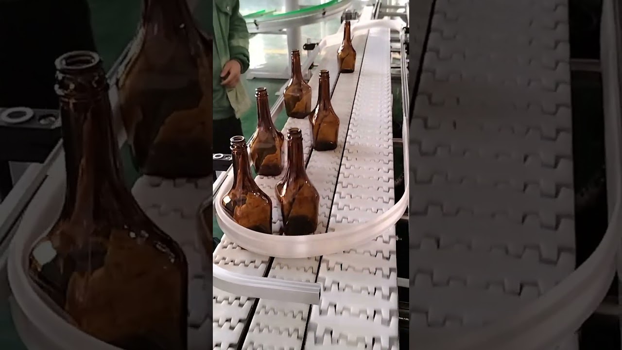Accumulation top conveyor for bottle industry #conveyorsystems #conveyor