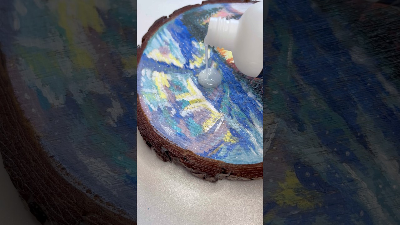 Painting a landscape on a wood slice 🌲🪵
