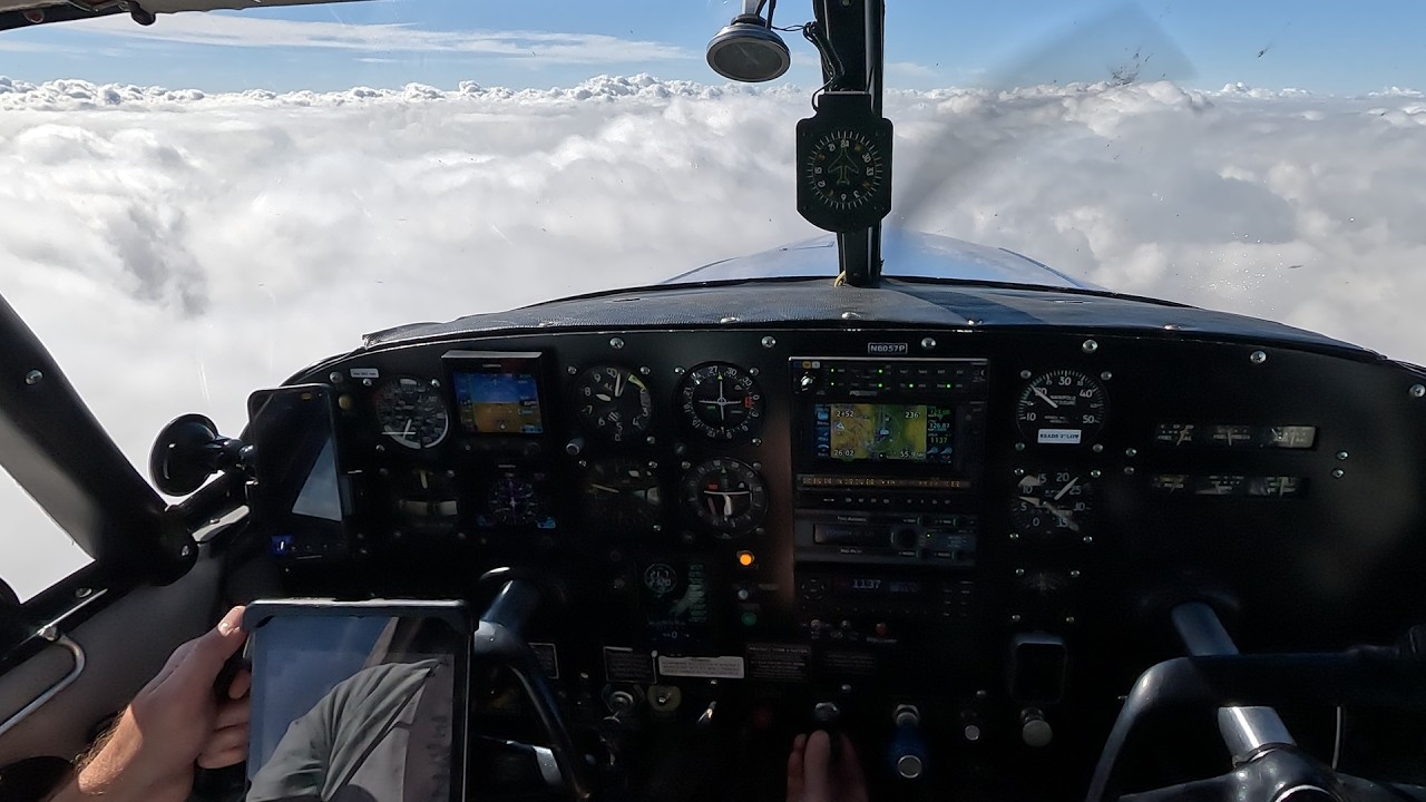 400nm Comanche IFR Flight at 8000' - 7 ATC Facilities - 14 Handoffs - Cockpit View & ATC Audio