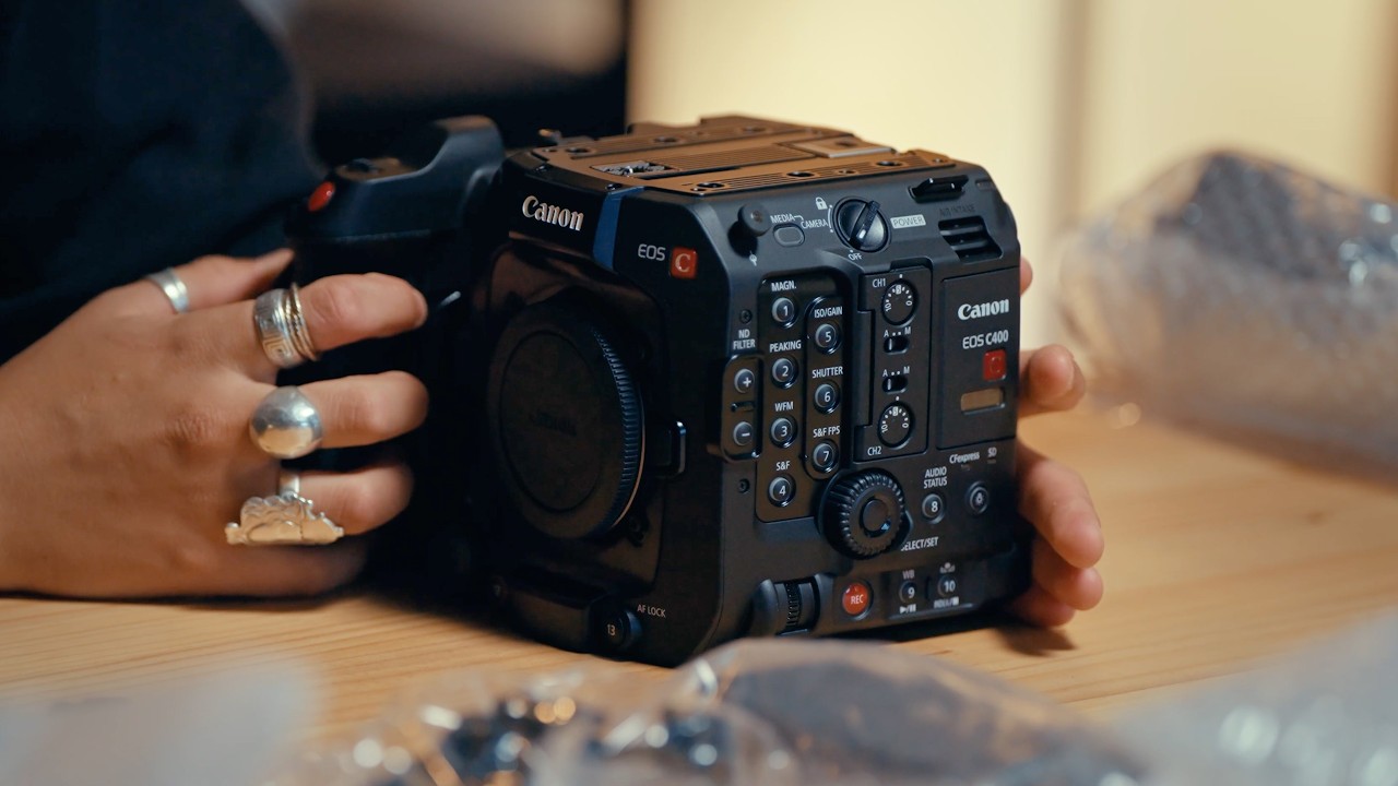 Is This The FX6 Killer? (Canon C400 Unboxing)