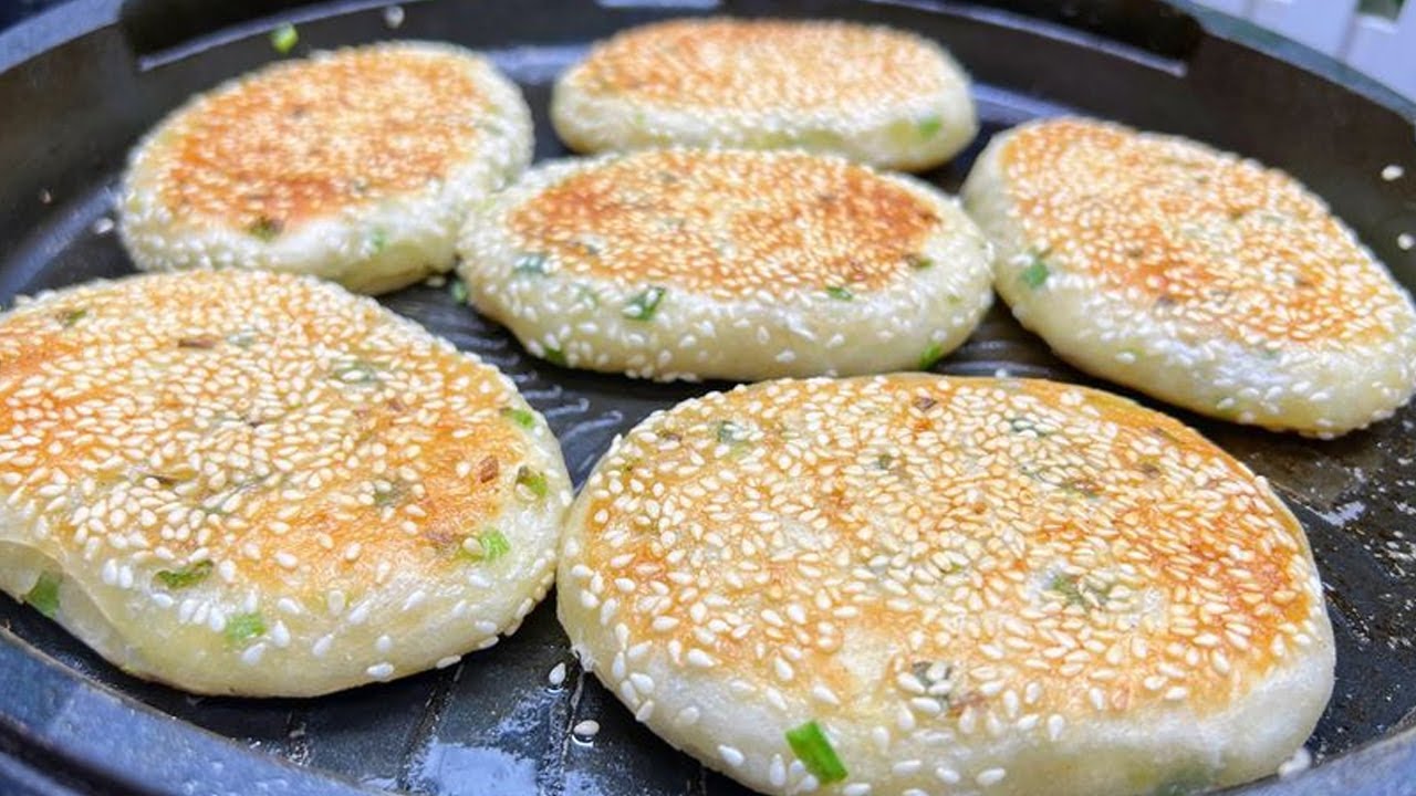 面粉不蒸包子馒头了，试试这样做，不发面不醒面，外酥里软易消化【刘二姐美食】