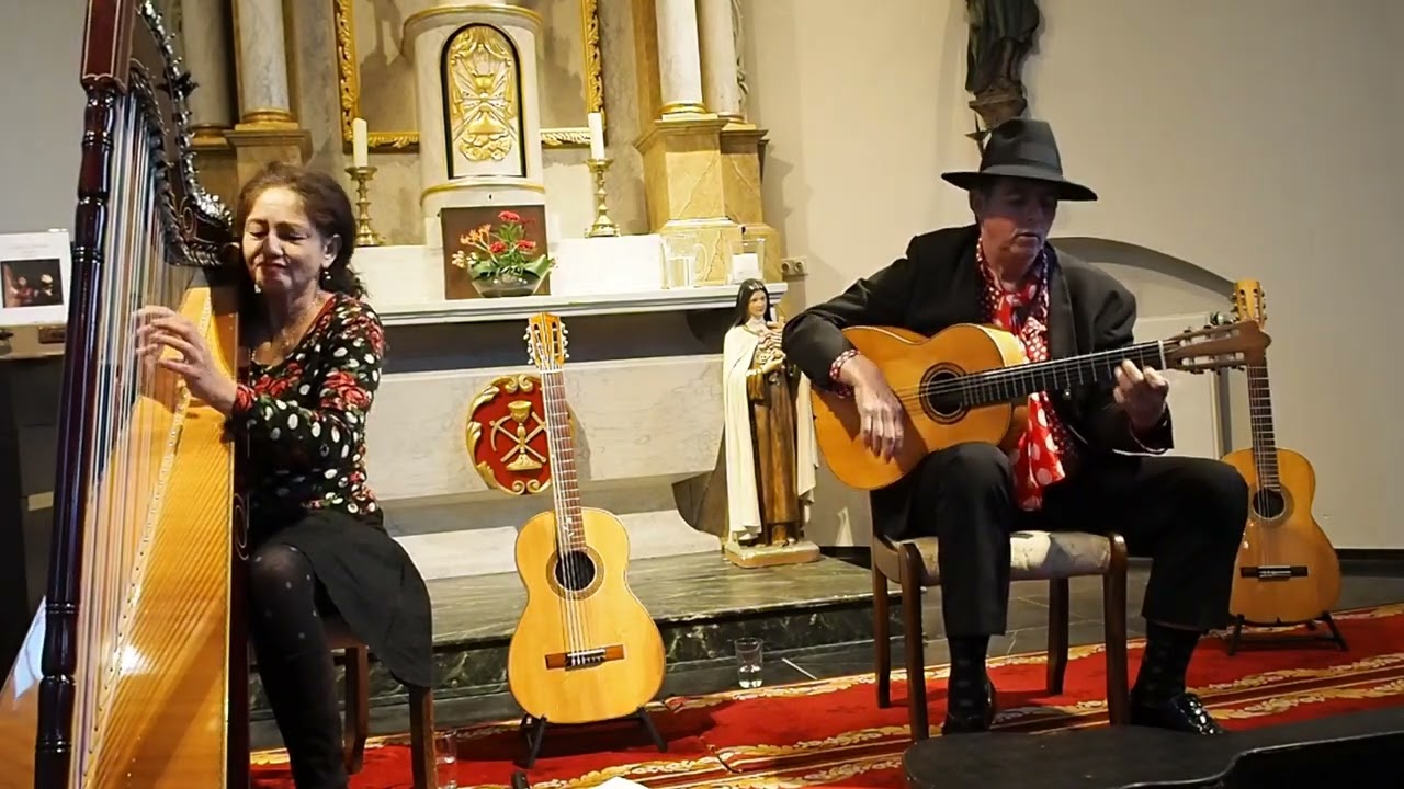 Claudia en Manito in de Mariakapel Holthees