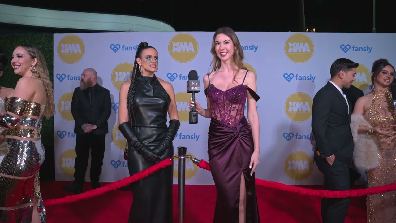 Ellie James interviews Penny at XMAAwardsLA on the red carpet