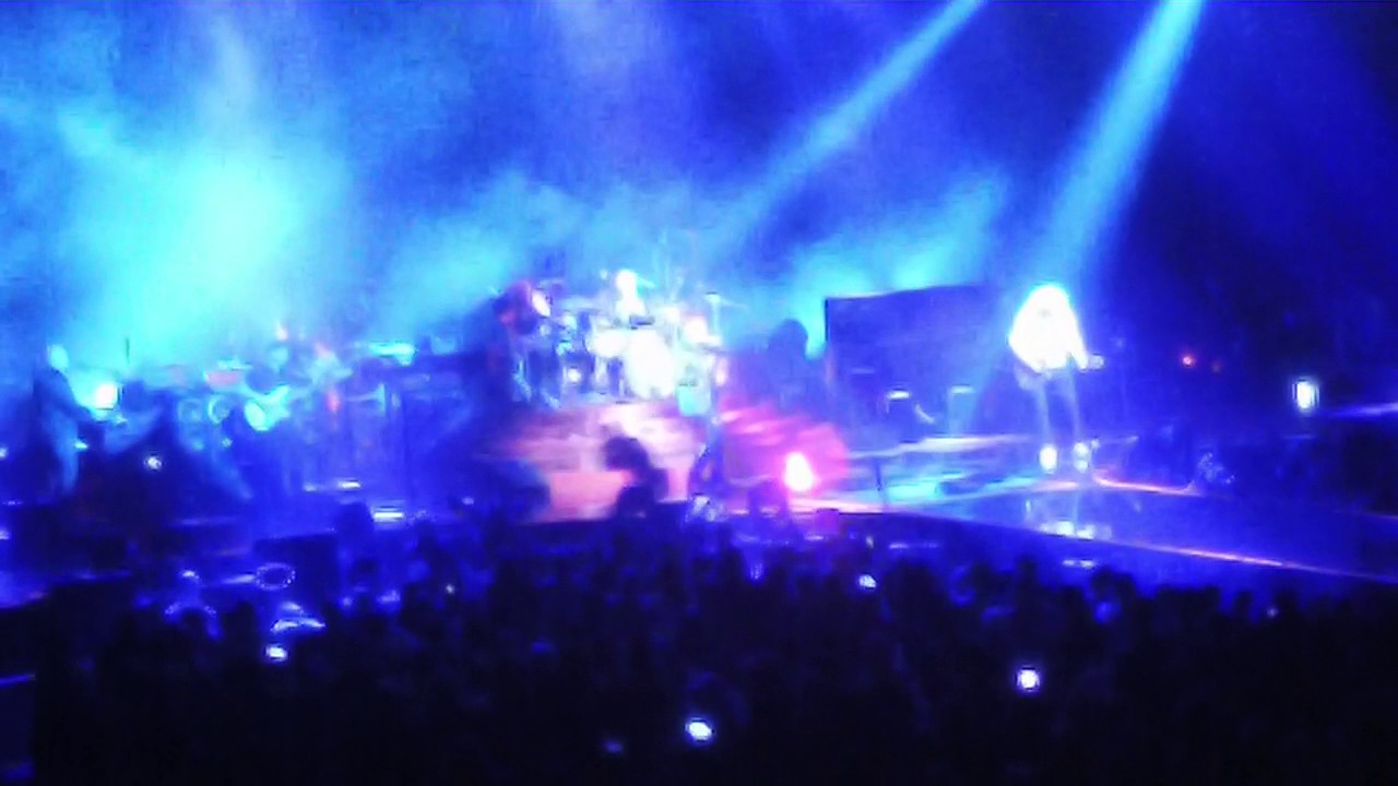 Queen + Adam Lambert 