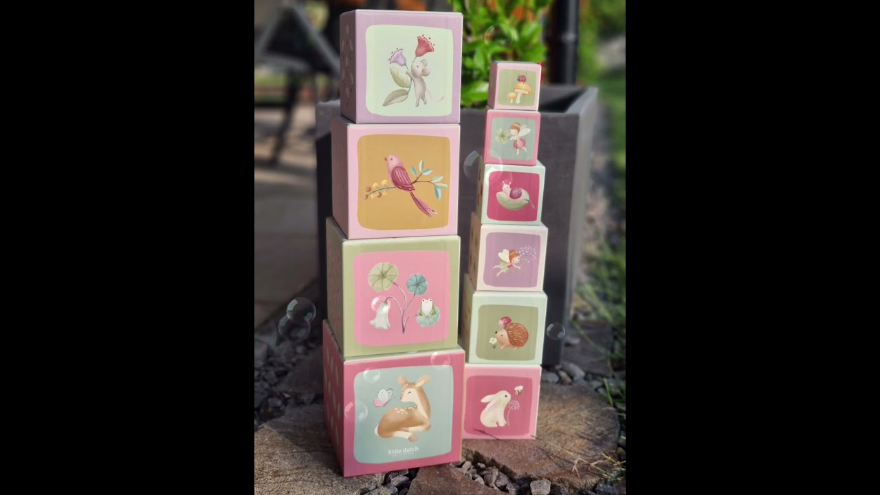 Vzdel&aacute;vacia hračka od 18 mesiacov - n&aacute;dhern&eacute; edukačn&eacute; kocky Little Dutch Fairy Garden
