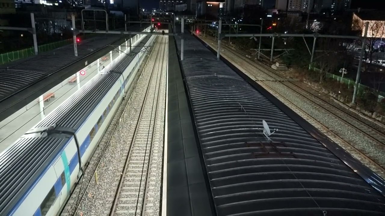 서울발 부산행 KTX #49 열차 구미역 임시 정차